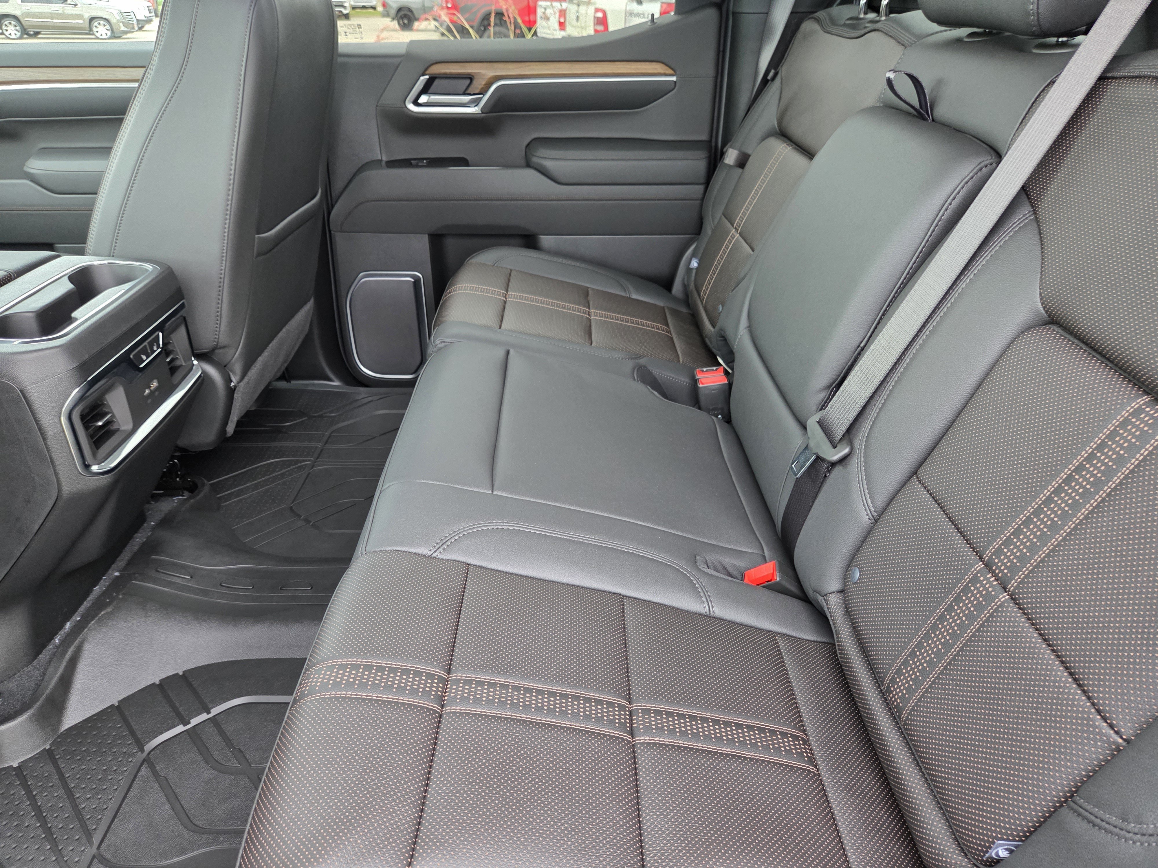 2026 Chevrolet Silverado 1500 High Country - Photo 24