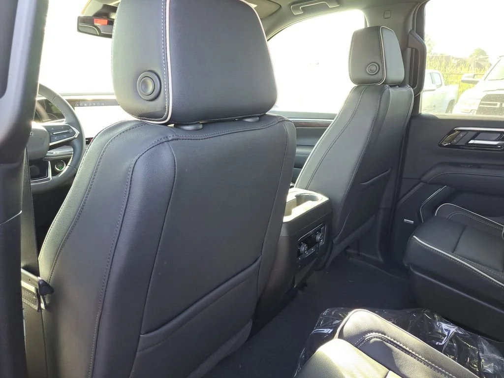 2025 Chevrolet Tahoe Premier - Photo 21