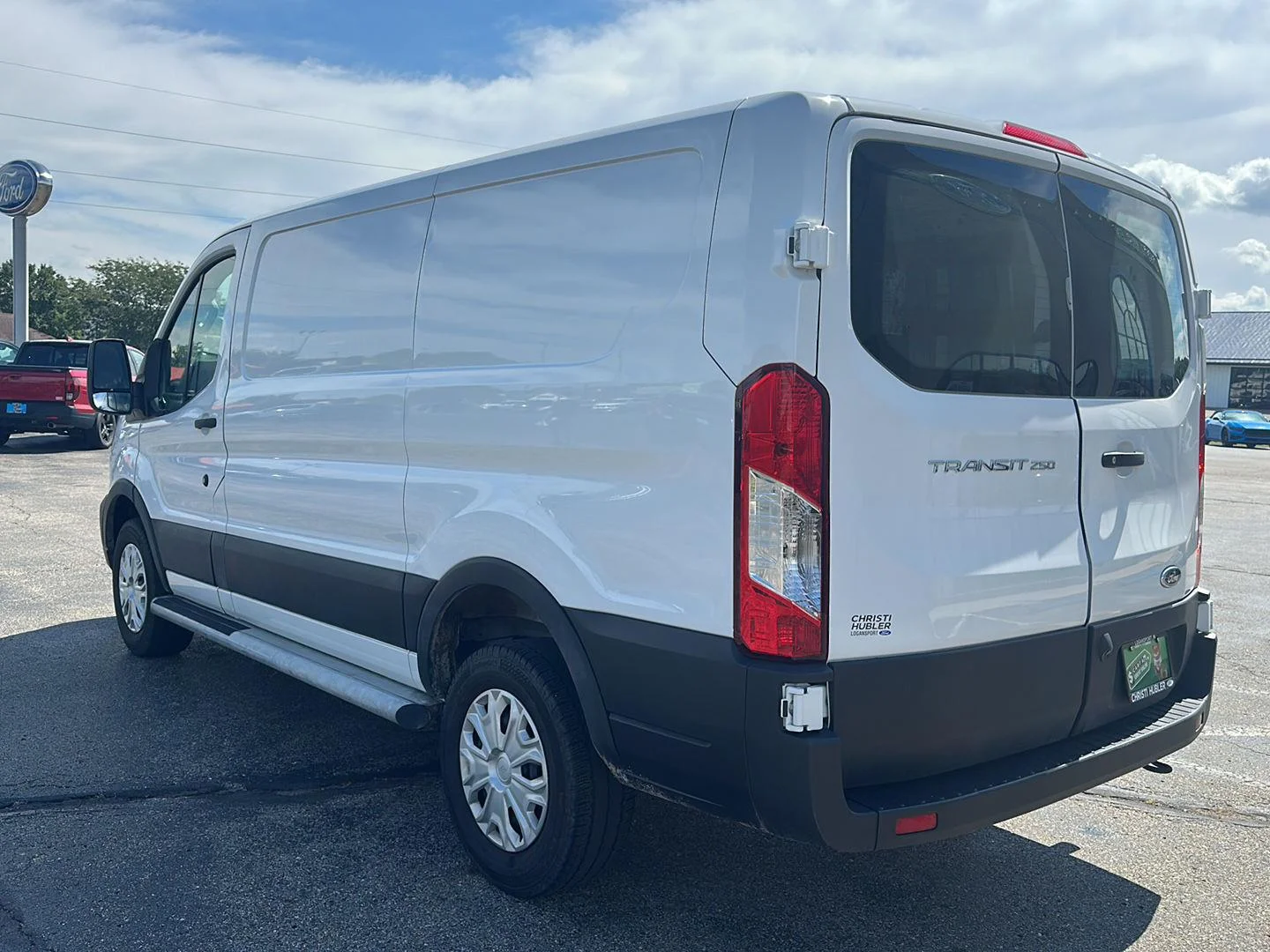 Used 2025 Oxford White Ford 250 image 7