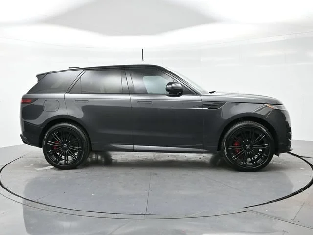 Used 2025 Charente Gray P Land Rover Autobiography image 8