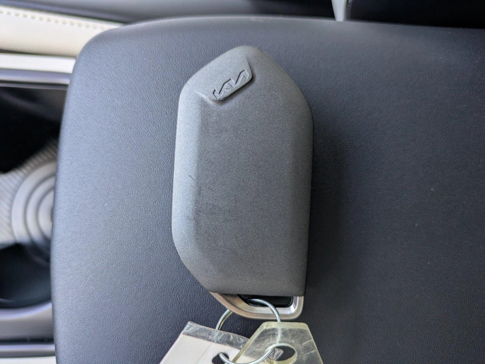 Used 2026 Currant Red Kia GT-Line image 27