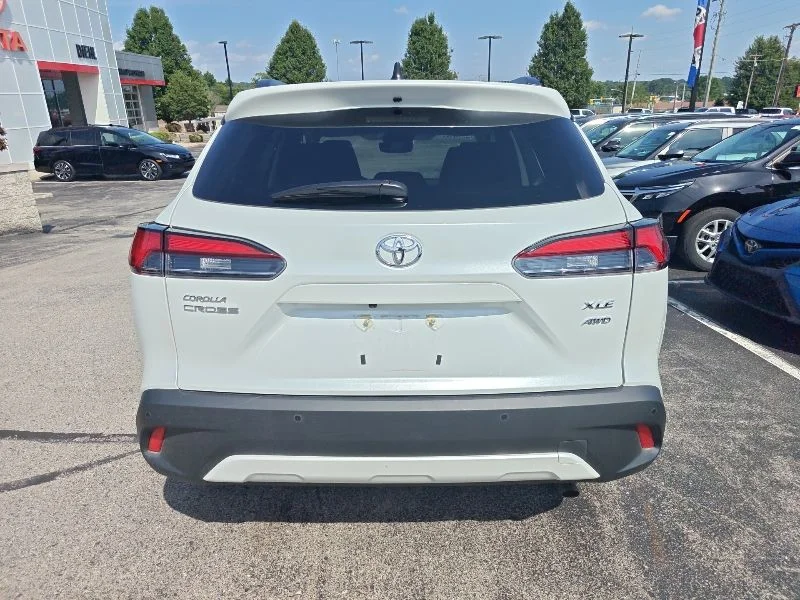 Used 2026 Beige Toyota XLE image 5