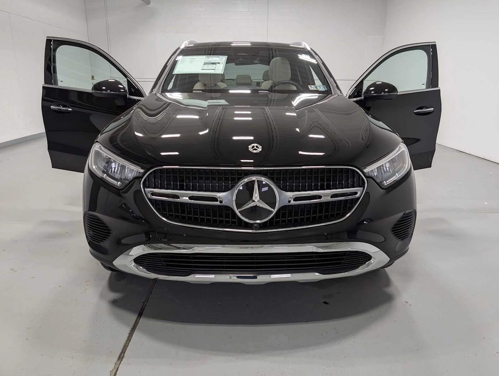 Certified Used 2026 Obsidian Black Metallic Mercedes-Benz GLC 300 image 14