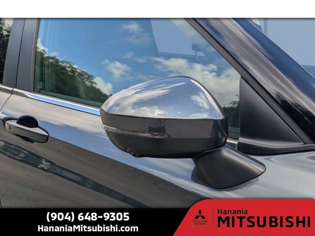 Used 2025 Gray Mitsubishi SE image 10