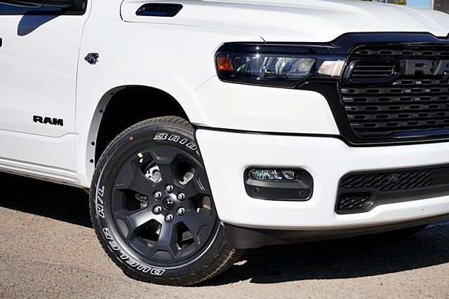New 2026 Bright White Clear-Coat Exterior Paint RAM Big Horn Night Edition image 4