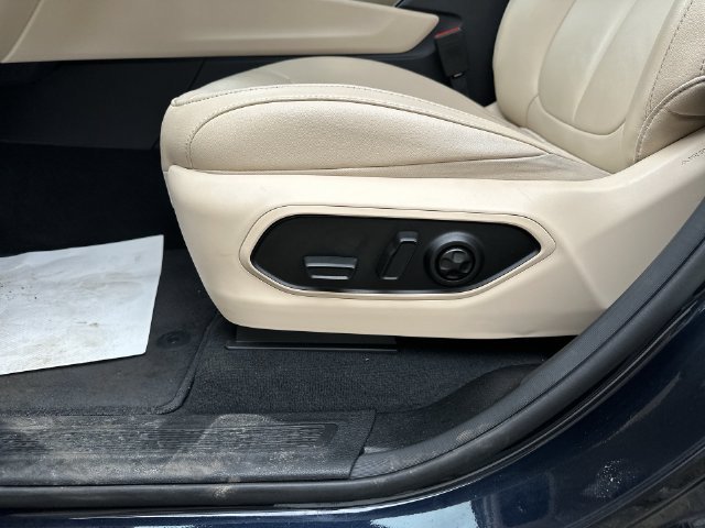 Used 2023 Black Jeep Limited image 17