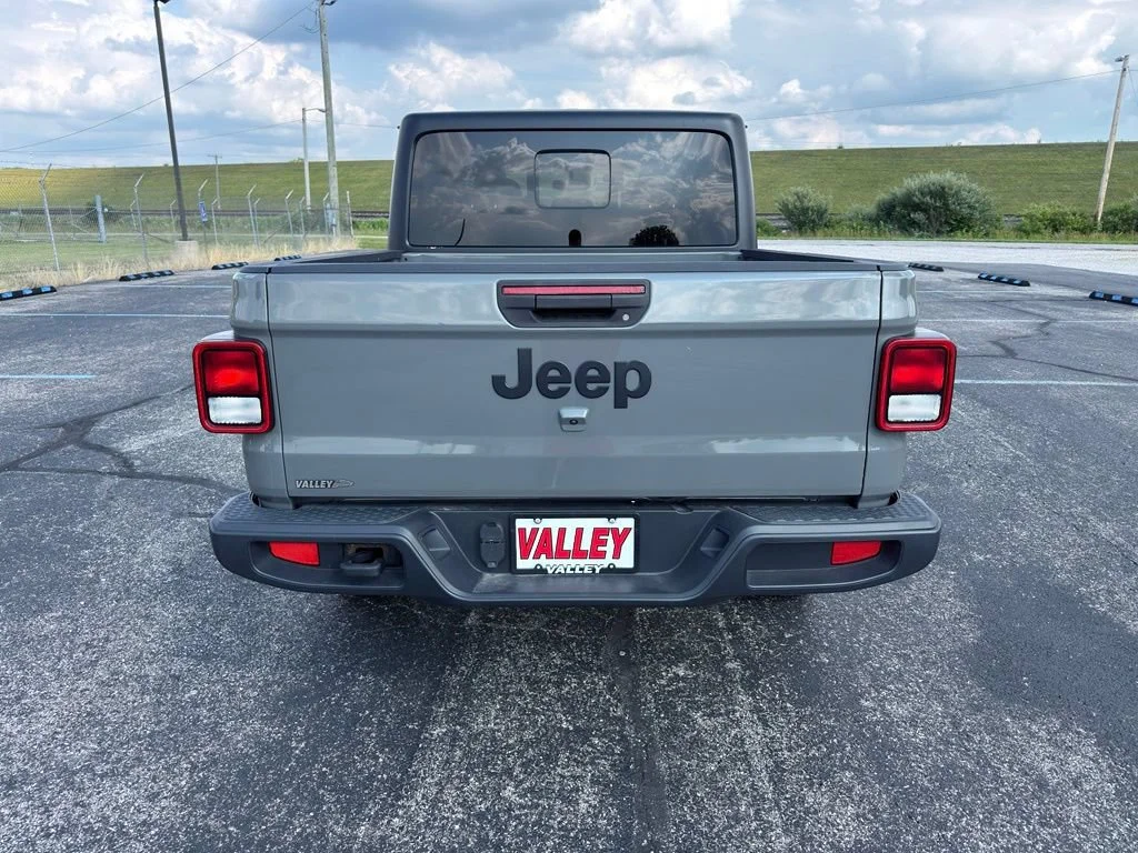 Used 2022 Gray Jeep Willys image 13