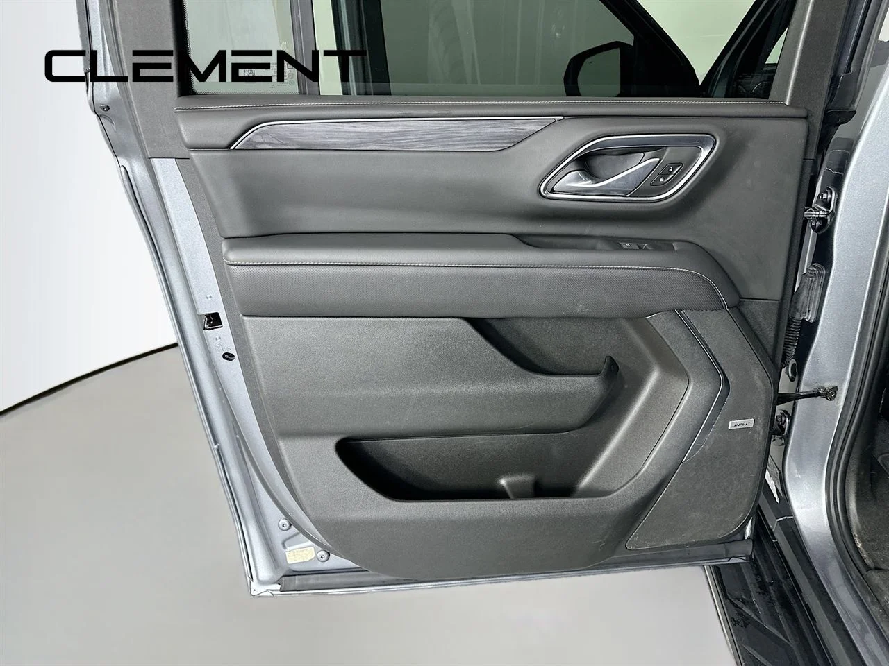 Used 2022 Gray GMC SLT image 31
