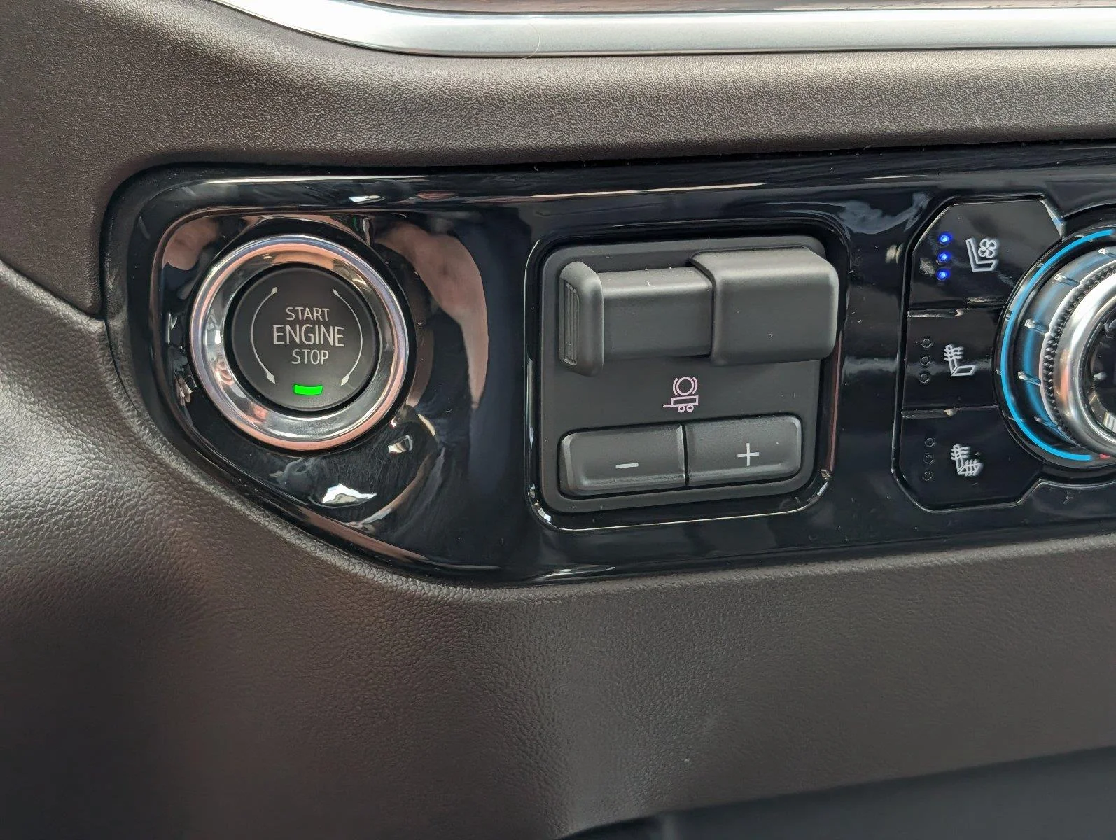 New 2026 Summit White GMC SLT image 21