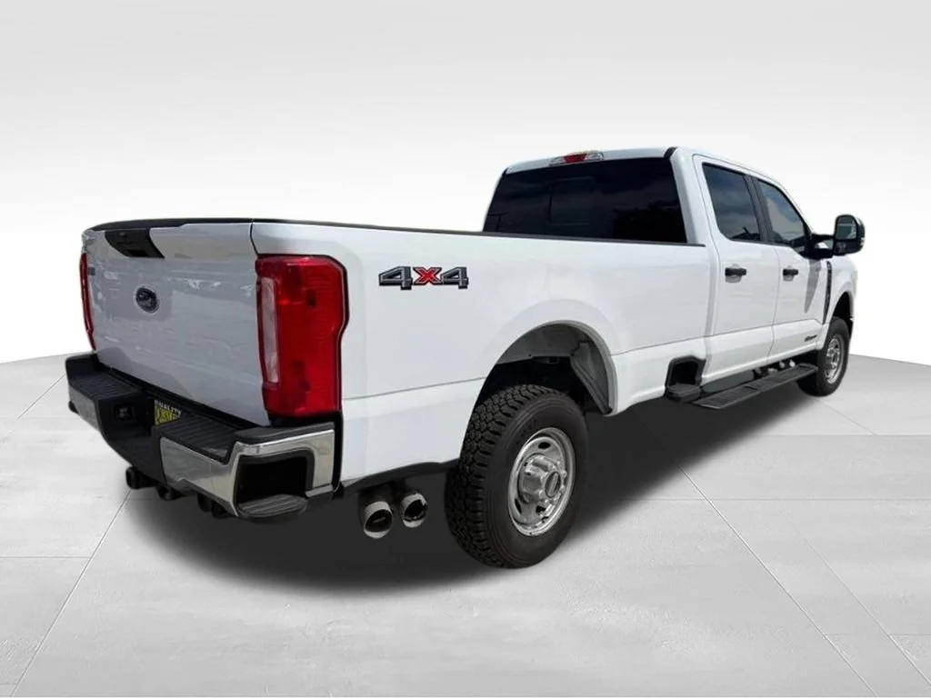 Used 2024 White Ford XL image 6