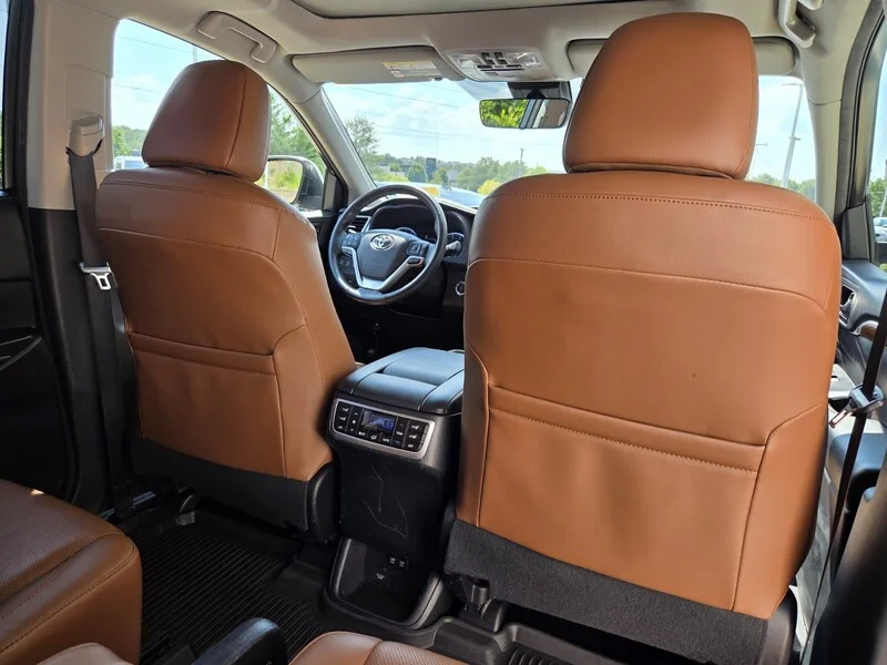Used 2018 Blizzard Pearl TOYOTA LIMITED PLATINUM V6 AWD image 23