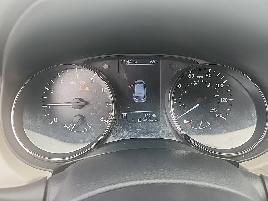 Used 2017 Pearl White Nissan SL image 21