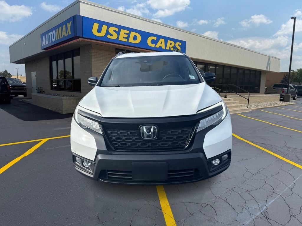 Used 2019 White Diamond Pearl Honda Touring image 3