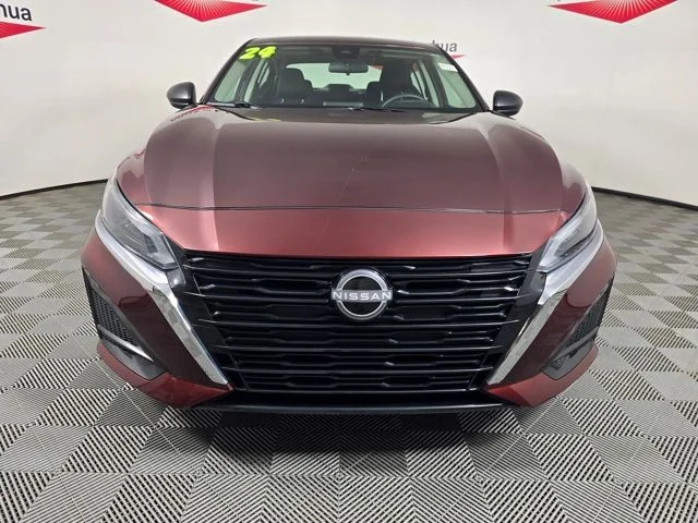 Used 2024 Red Nissan 2.5 SV image 9