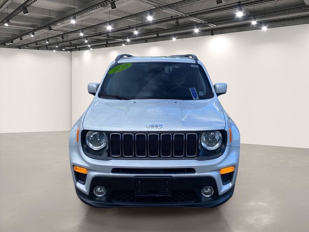 Used 2020 Glacier Metallic Clearcoat Jeep Latitude image 2
