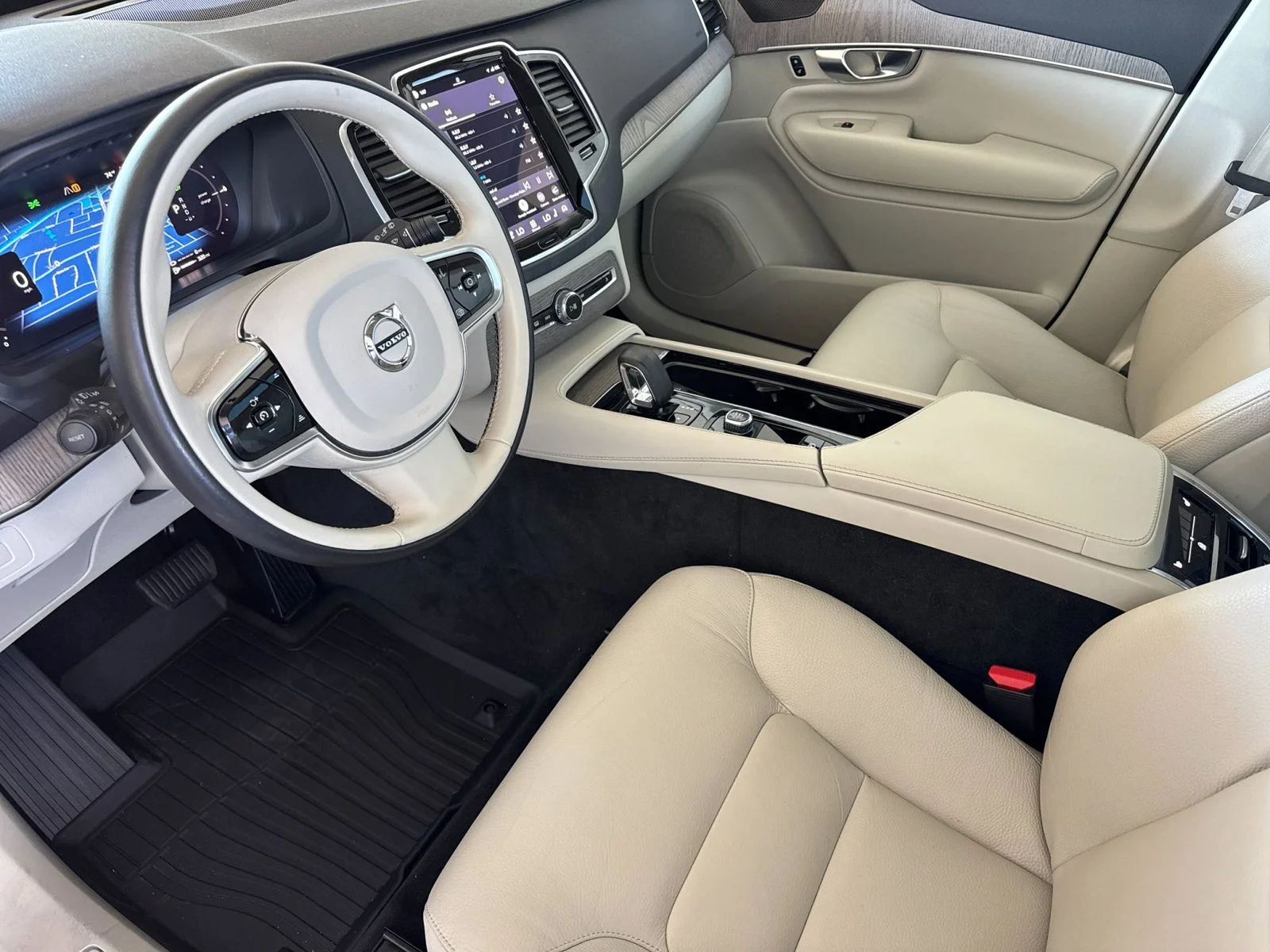 Used 2023 White Volvo T8 Plus Bright Theme 7 Passenger image 14