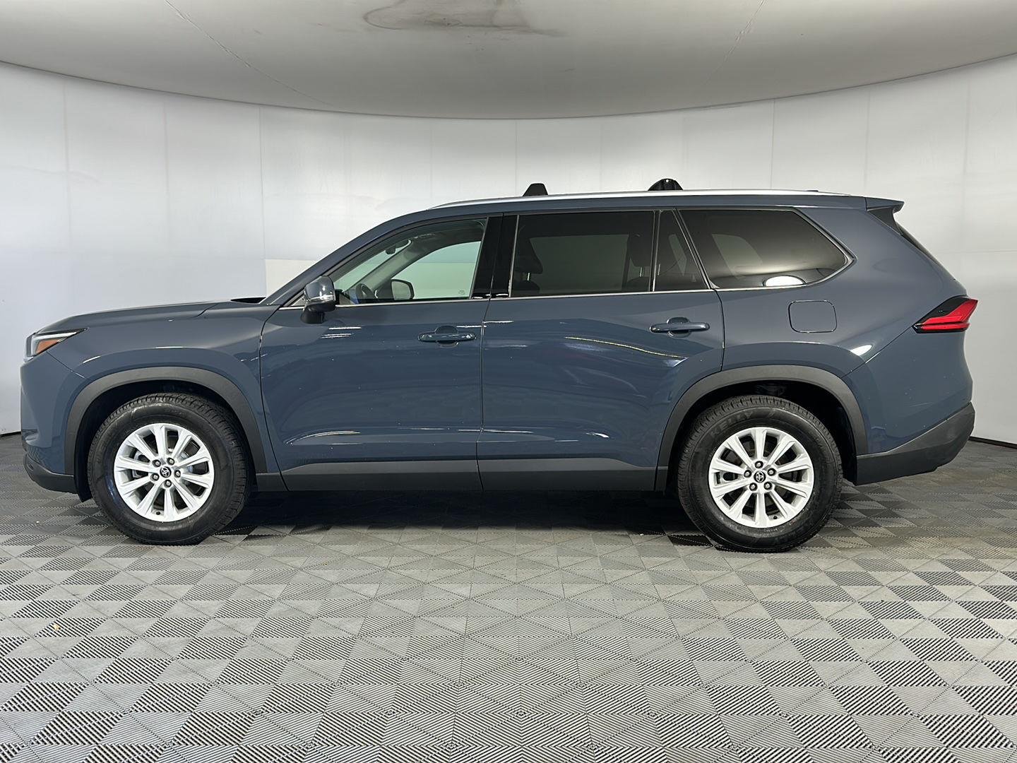 Used 2024 Storm Cloud Toyota XLE image 8