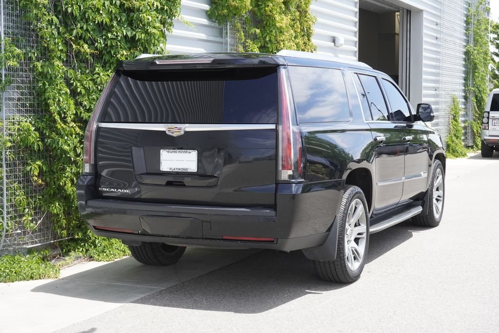 Used 2016 Cadillac Escalade ESV Luxury with VIN 1GYS4HKJ6GR437583 for sale in Broomfield, CO