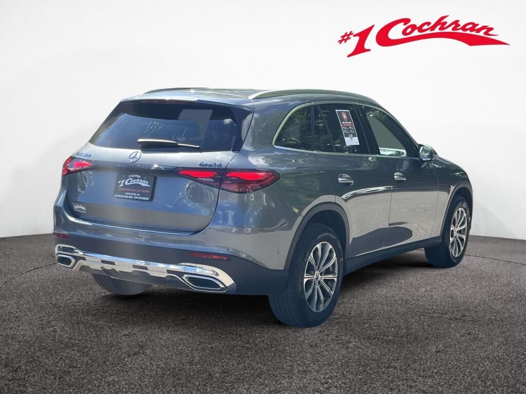 Used 2023 Selenite Grey Metallic Mercedes-Benz GLC 300 image 7