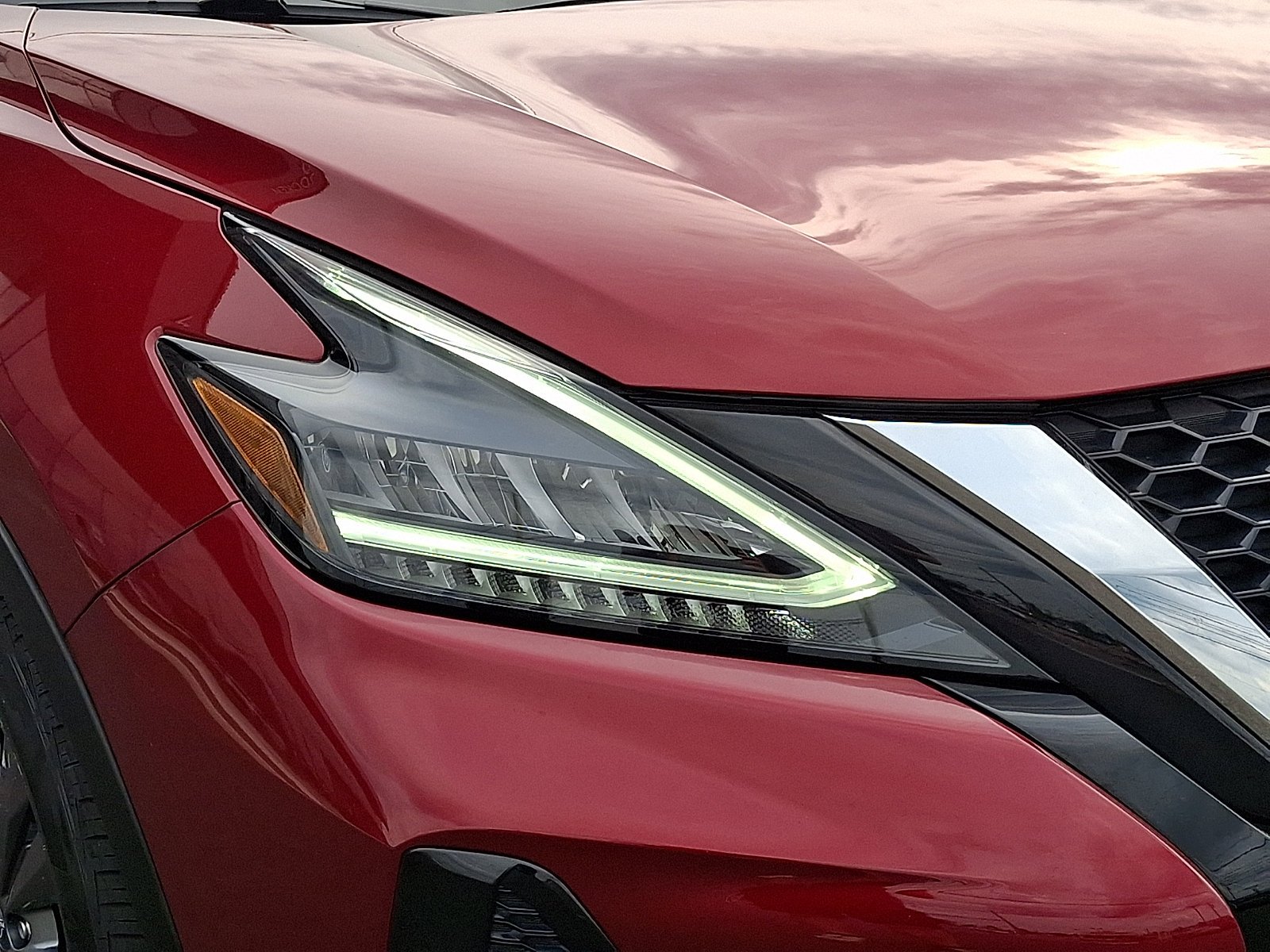 Used 2023 Scarlet Ember Tintcoat Nissan Platinum image 9