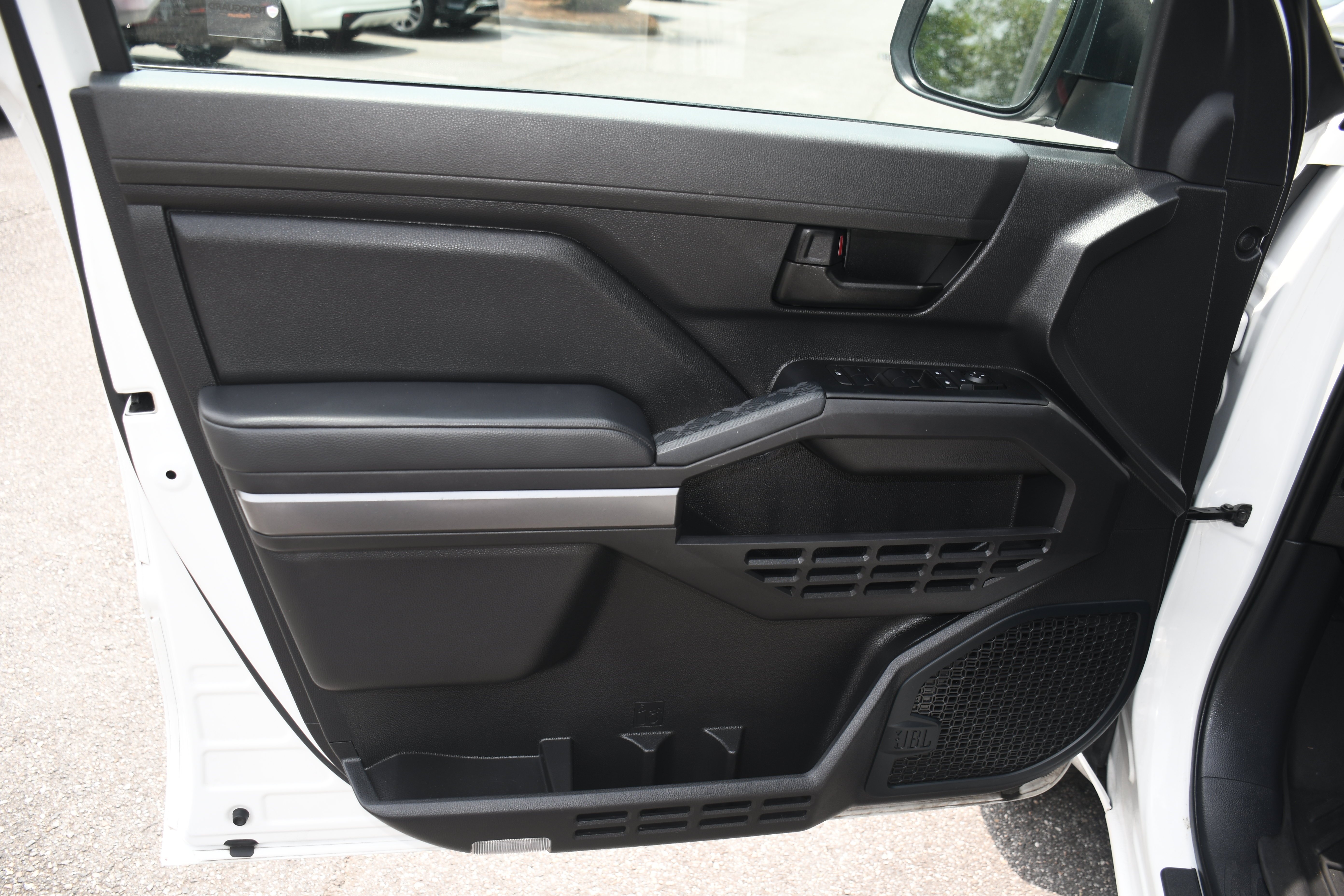 Used 2024 White Toyota SR5 image 9