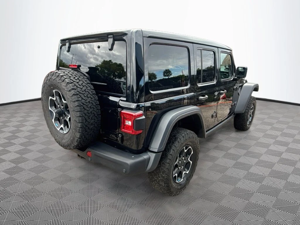 Used 2022 Black Jeep Unlimited Rubicon 4xe image 6