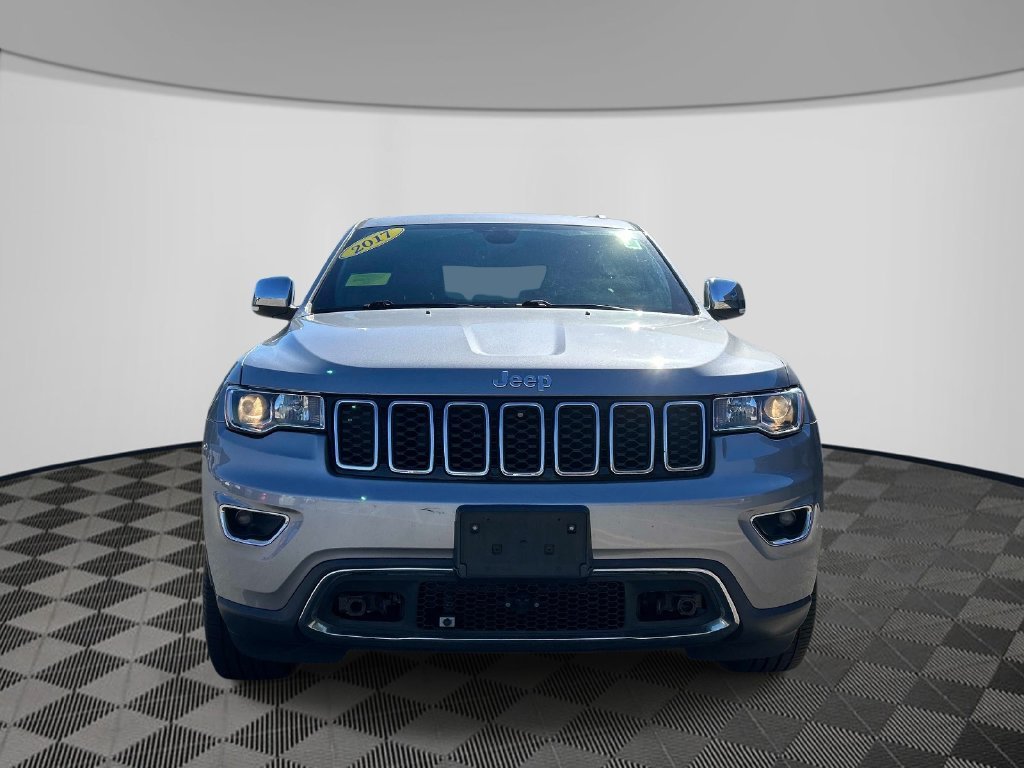 Used 2017 Silver Jeep Limited image 8