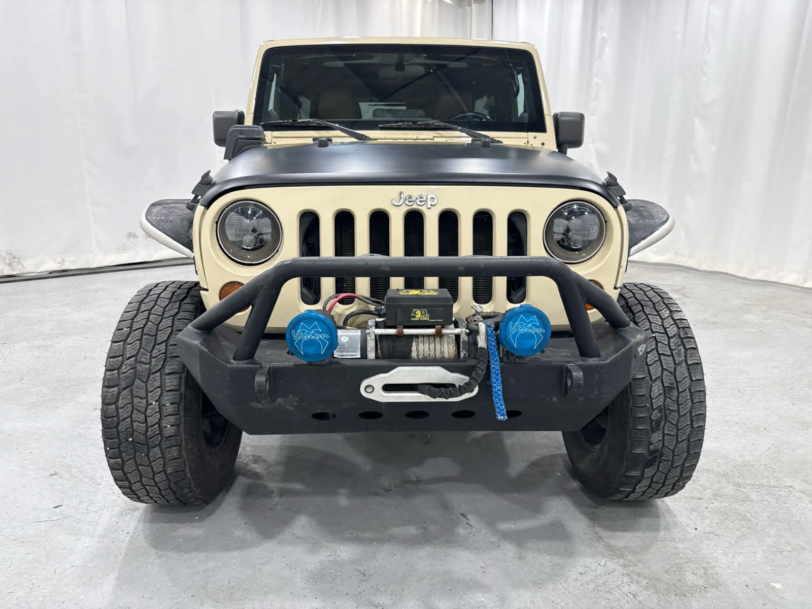 Used 2012 Tan Jeep Rubicon image 8