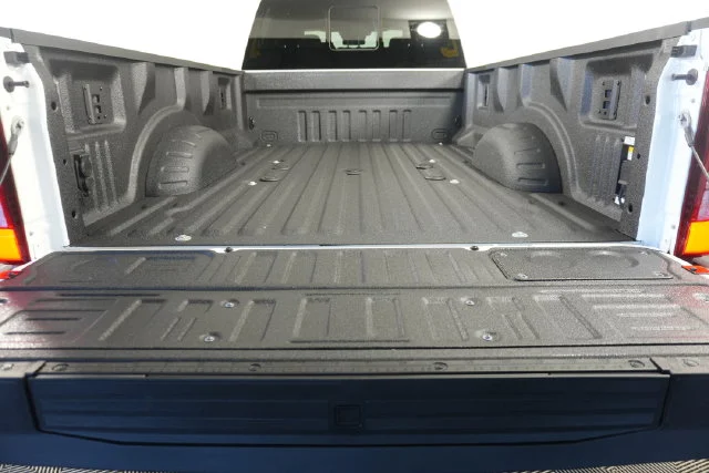 New 2027 Star White Metallic Tri-Coat Ford F-350® Platinum® image 32
