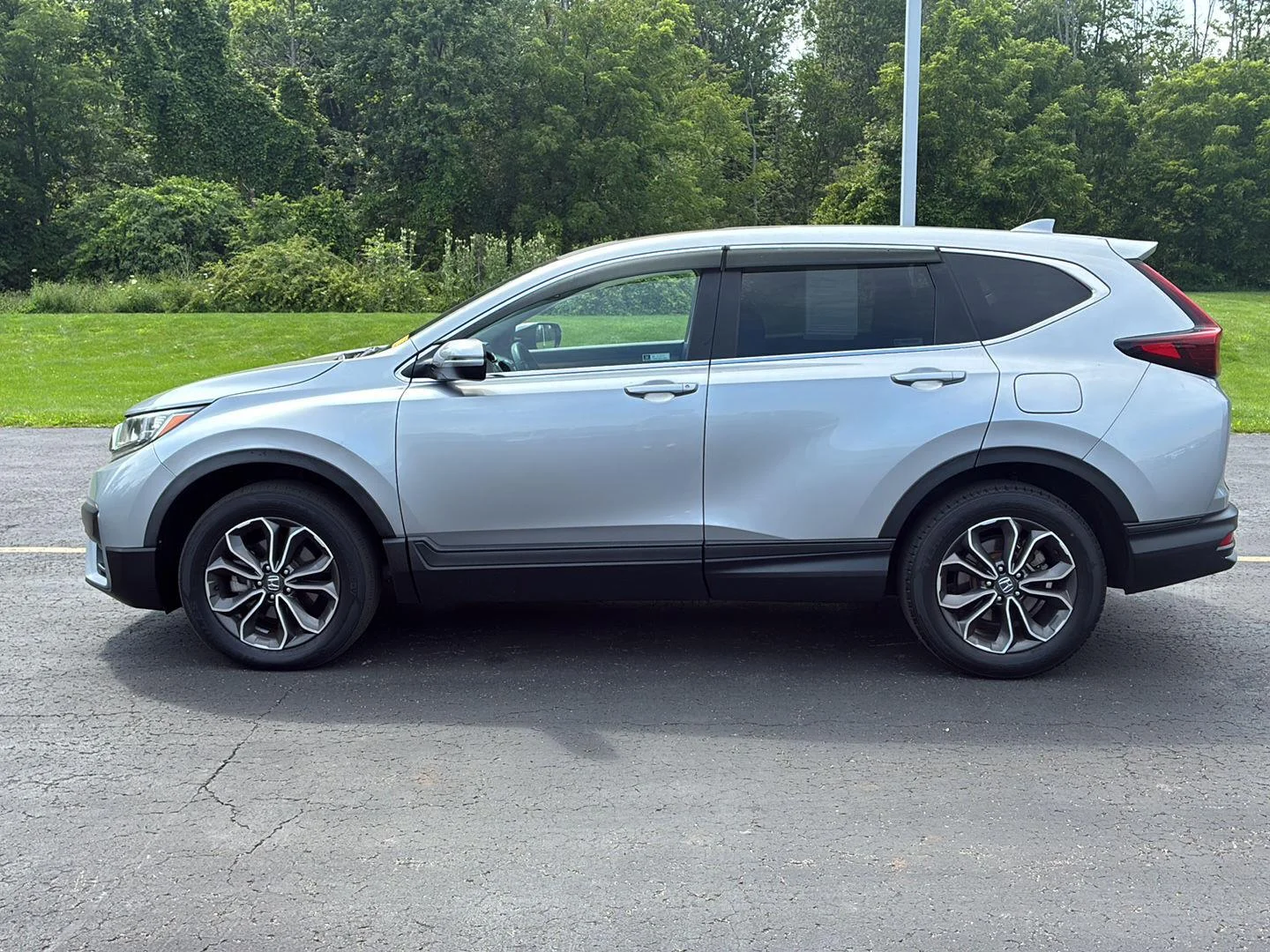Used 2020 Lunar Silver Metallic Honda EX-L image 17