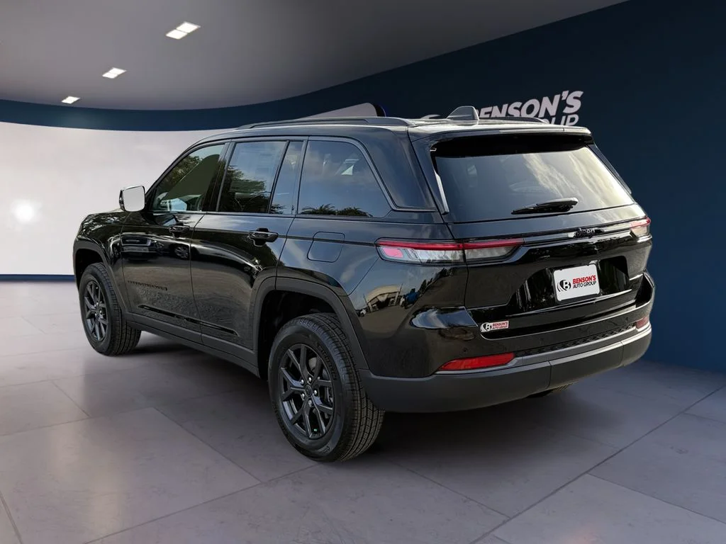 New 2027 Black Jeep Laredo Altitude image 3