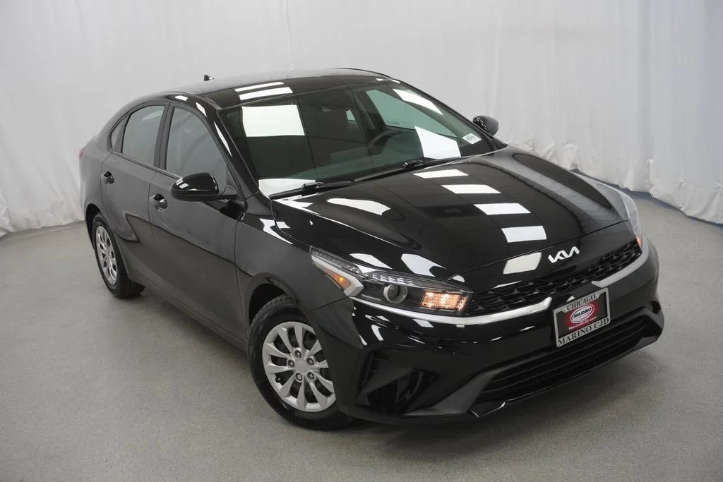 Used 2024 Black Kia LX image 10