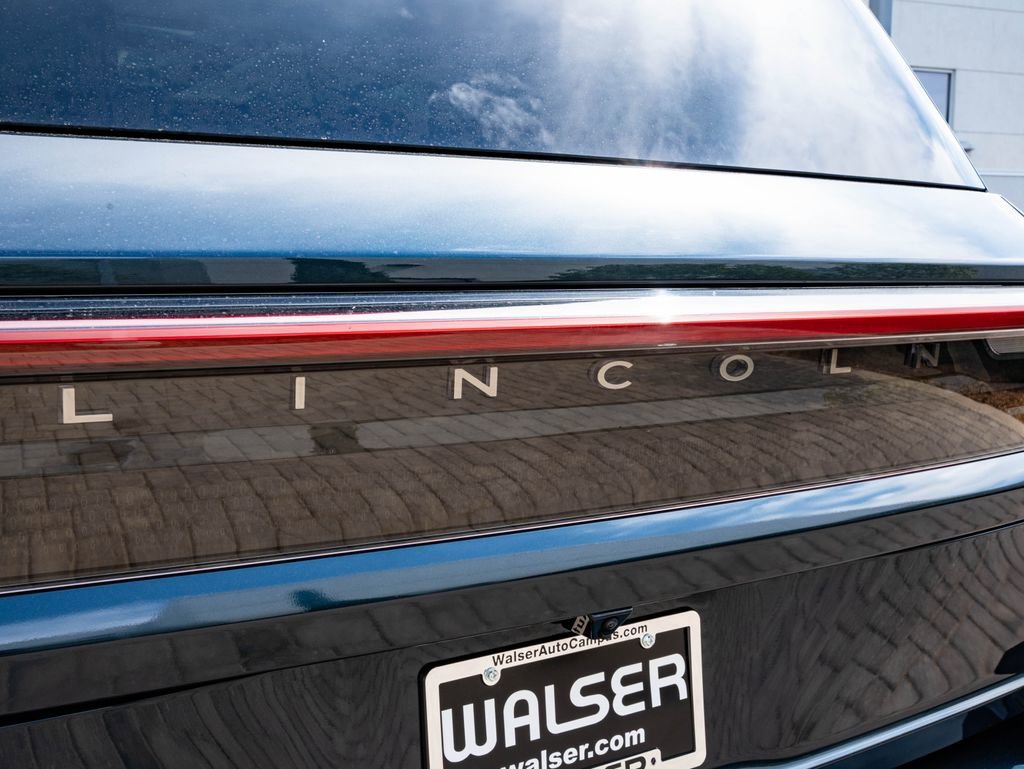 Used 2025 Flight Blue Metallic Clearcoat Lincoln Reserve image 18