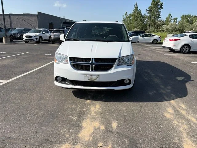 Used 2020 White Dodge SXT image 3