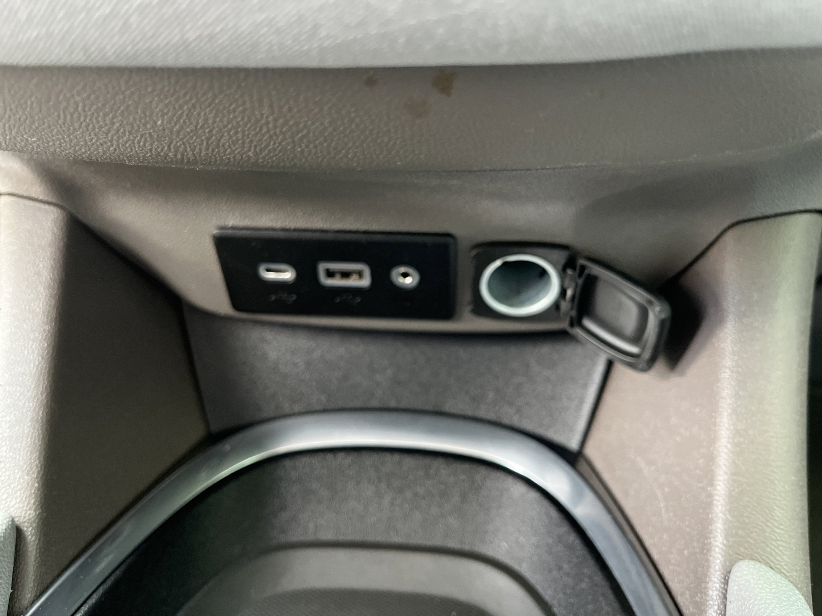 Used 2025 Sterling Gray Metallic Chevrolet  image 20