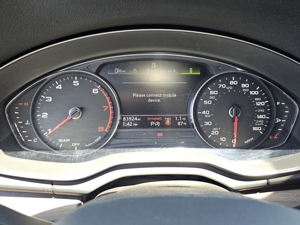 Used 2022 Black Metallic Audi 45 S line Premium image 31