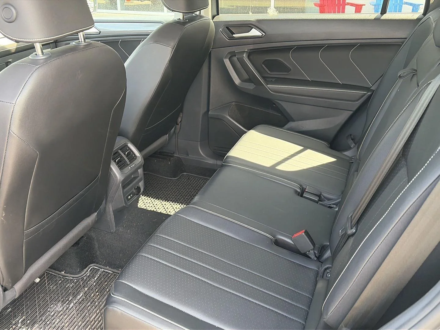 Used 2023 Platinum Gray Metallic Volkswagen SE image 28