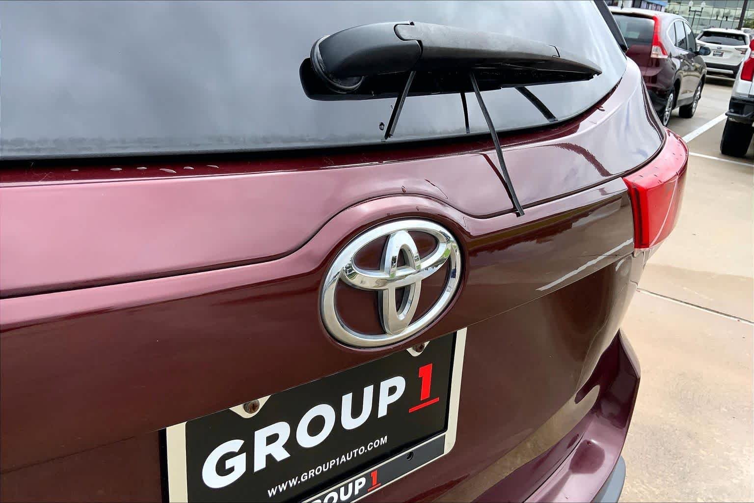 Used 2018 Ooh La La Rouge Mica Toyota LE image 30