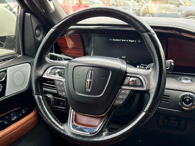 Used 2021 White Lincoln Reserve image 27