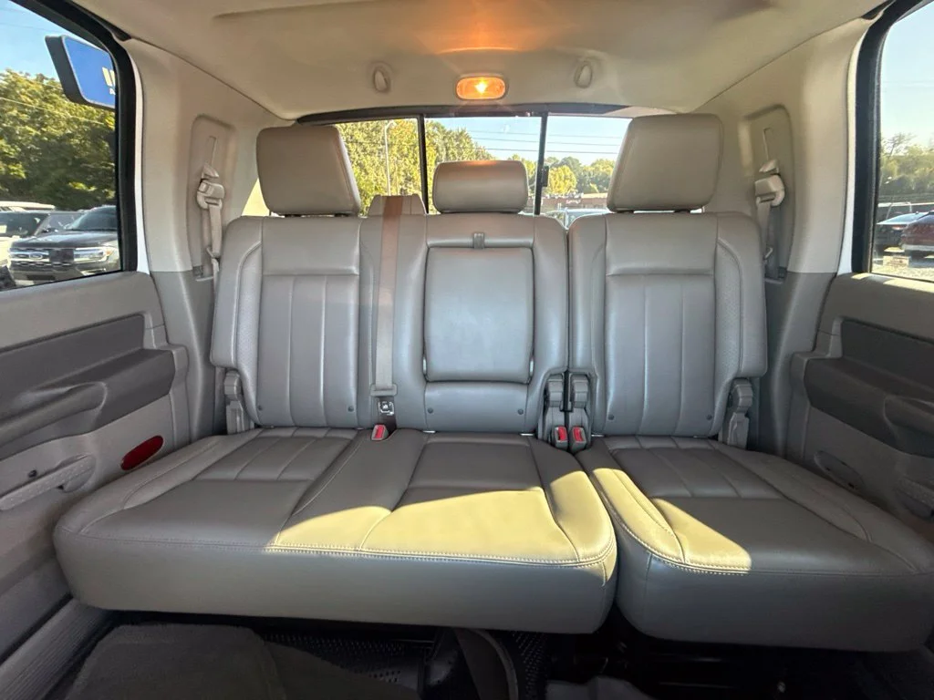 Used 2007 White Dodge Laramie image 11