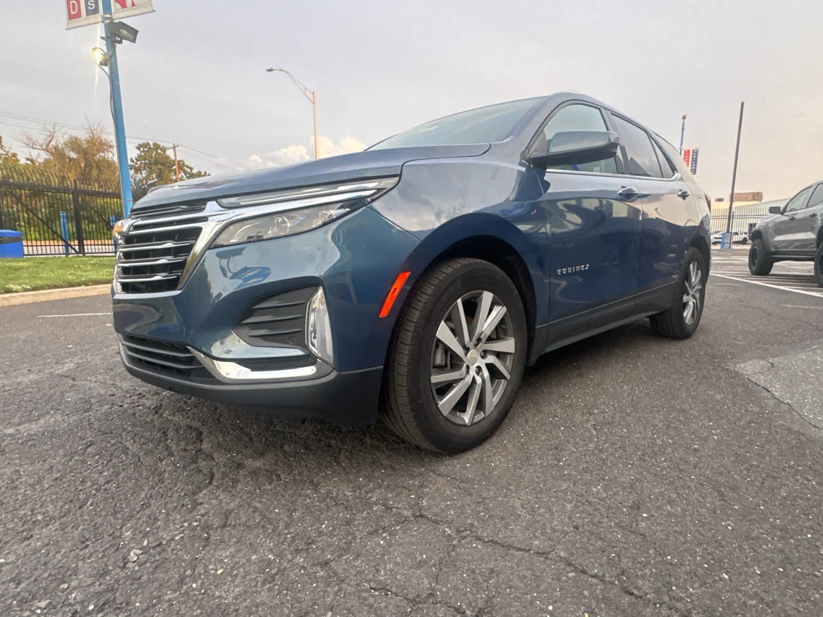 Used 2024 Lakeshore Blue Metallic Chevrolet Premier image 3