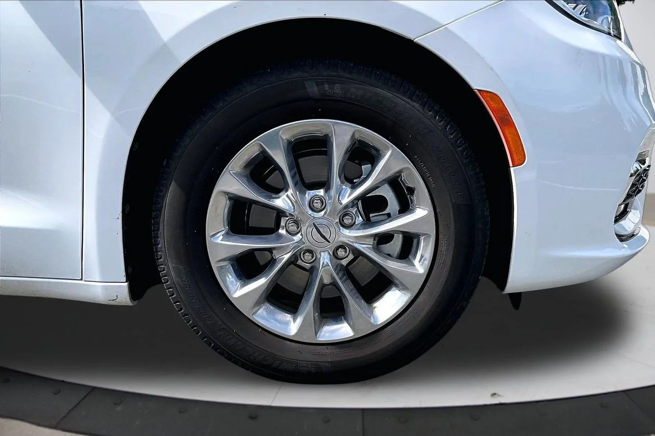 Certified Used 2021 White Chrysler Touring L image 33