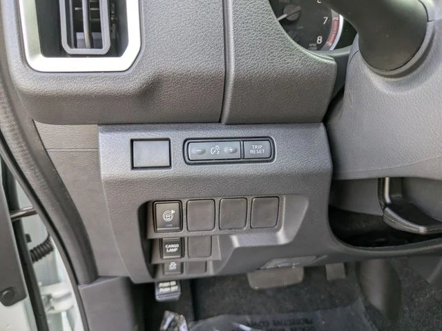 New 2026 Glacier White Nissan Crew Cab SV image 20