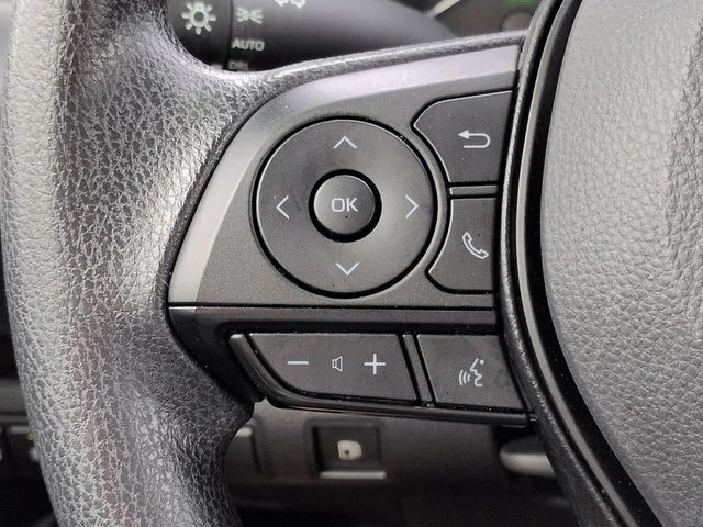 Certified Used 2025  Toyota LE image 22