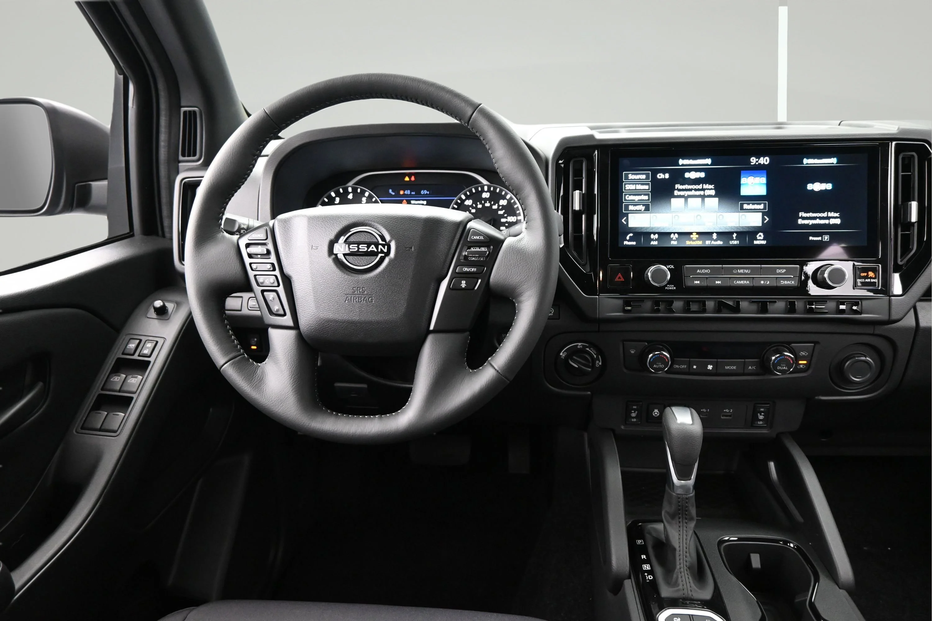 New 2026 Boulder Gray Pearl Nissan Crew Cab SV image 12