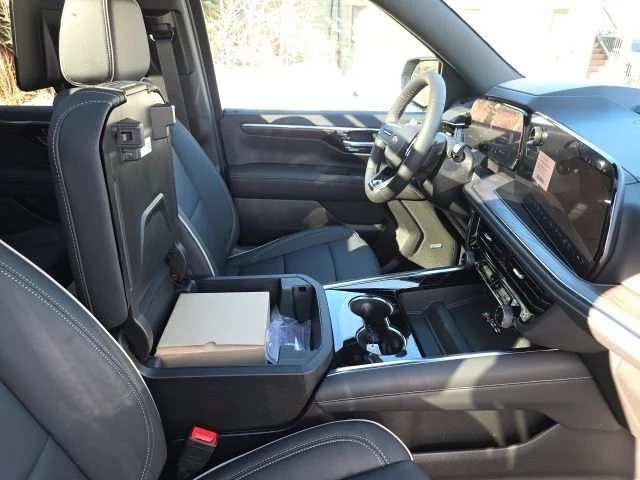 2026 Chevrolet Suburban Premier - Photo 42