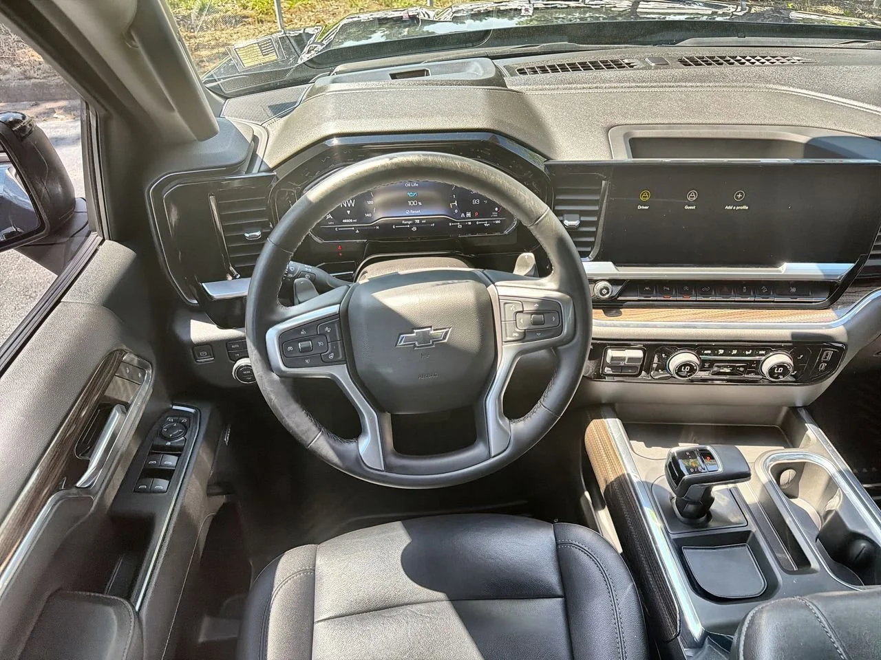 Used 2023 Northsky Blue Metallic Chevrolet RST image 10