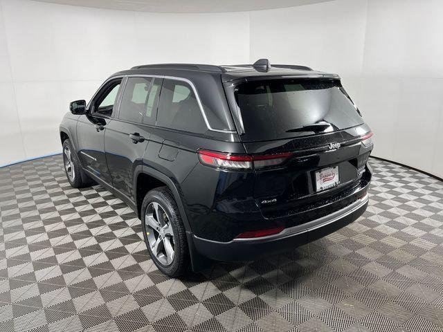 New 2026 Diamond Black Crystal Pearlcoat Jeep Limited image 55