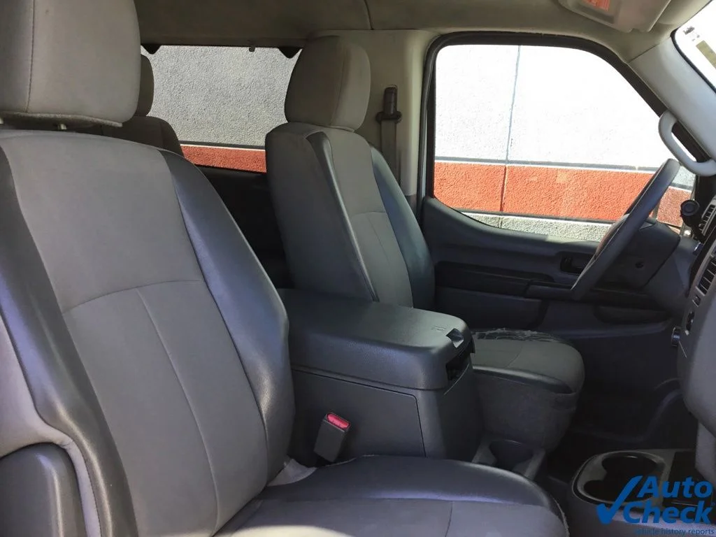 2015 Nissan NV Passenger SV - Photo 25