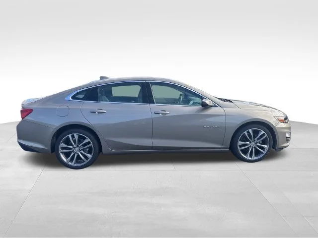 Used 2025 Mineral Gray Metallic Chevrolet 1LT image 7